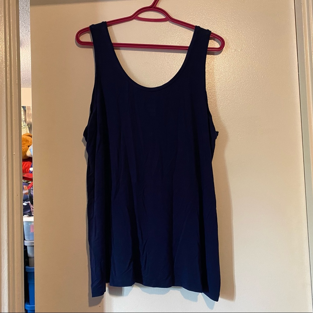 MICHEL STUDIO MODERN FIT TANK